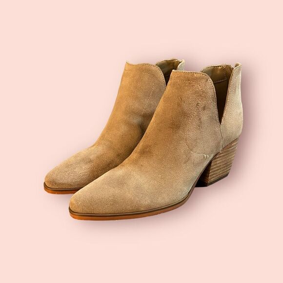 Vince Camuto Taupe Gray Foxy‎ Oiled Suede Ankle Boot Womens Size 7.5M Doralli - Picture 1 of 5